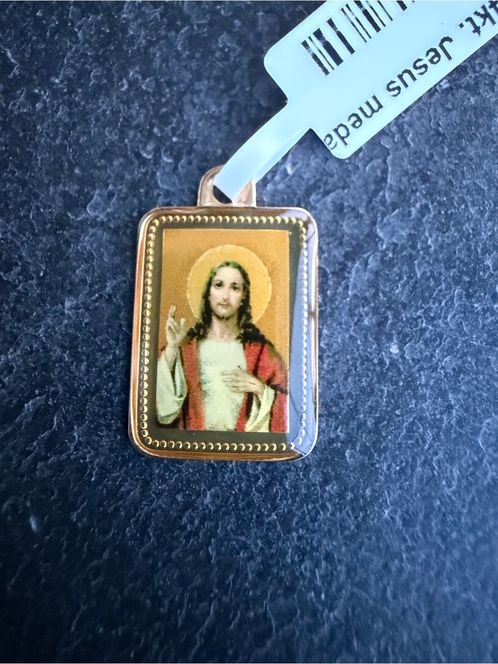 14kt Yellow Gold Religious Pendant Necklace